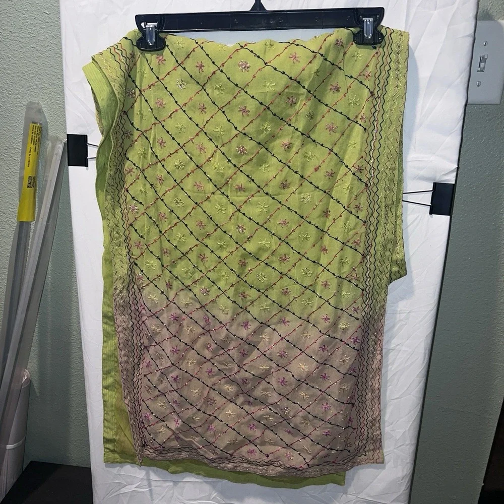 Vintage Embroidered Sheer Lined Table Runner / Scarf Ombre Floral Design 92